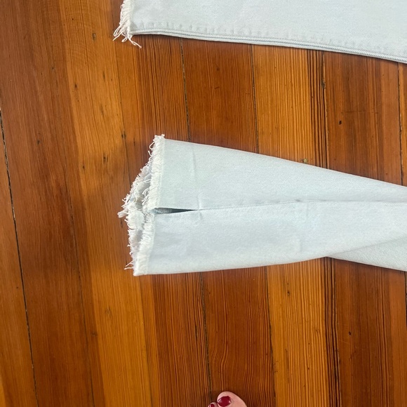 Levi’s 501 rigid denim size 31 x 26. They have a cute kick detail.  NWOT - Picture 3 of 3